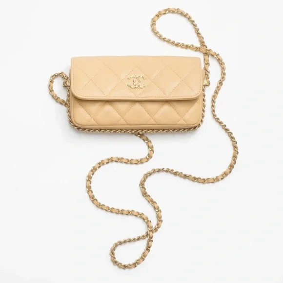 CHANEL CC flap lambskin WOC phone holder on chain - Picture 11 of 15